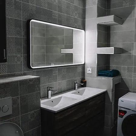 Grande Cosy Avec Piscine, Sauna & Jacuzzi *